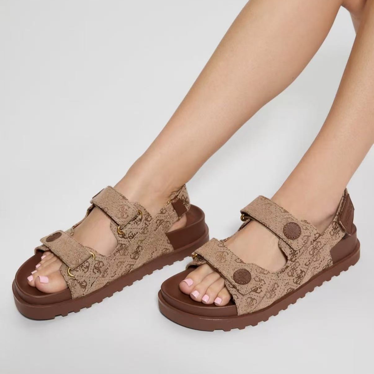 Cross-border Foreign Trade 2026 Summer Thick-Soled Velcro Printed Vintage Floral Sandals for Women, Roman Style, Plus Size, British Style Beach Sandals