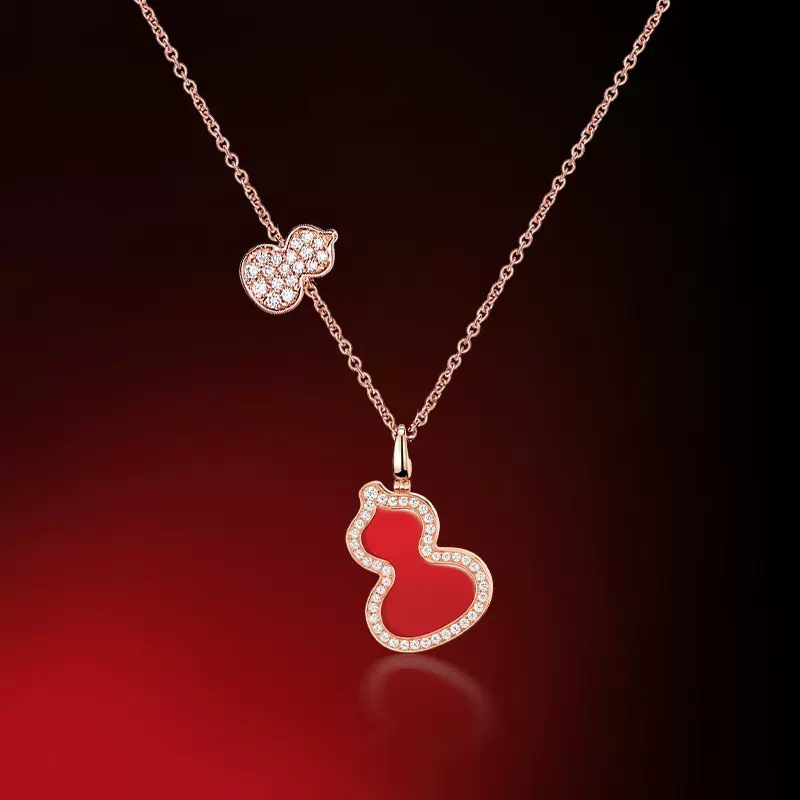 Collier gourd de luxe en or avec incrustations de diamants_voghion.com