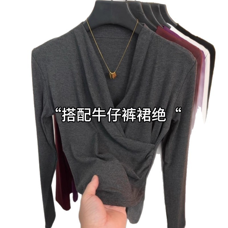 洋气减龄交叉褶皱长袖打底衫女气质V领别致外穿设计感小众上衣|undefined