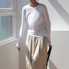 莫代尔打底白色面膜t恤女衫宽松时尚感体恤圆领长袖上衣黑色灰色