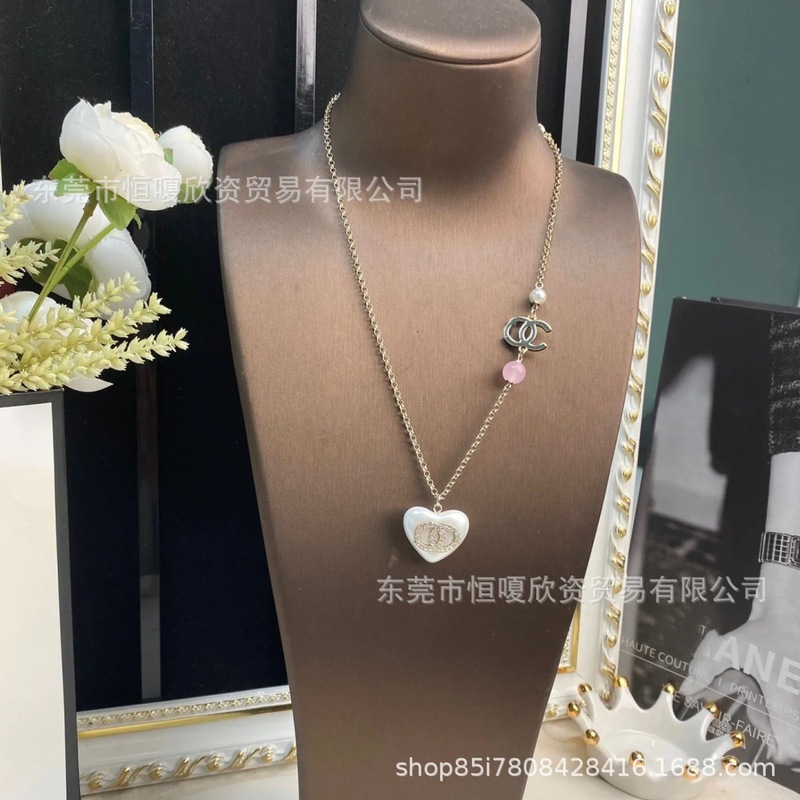 Xiaoxiangjia ペアレター ダブル C パウダービーズ ホワイト ピーチ ハート ネックレス レディース フレグランス グランマ ラブ 鎖骨チェーン レディース 工場直販|undefined