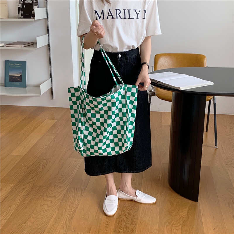 【 In Stock 】18181 checkerboard green checkered canvas bag, school-style commuter single-shoulder bag, retro hand-held tote bag undefined
