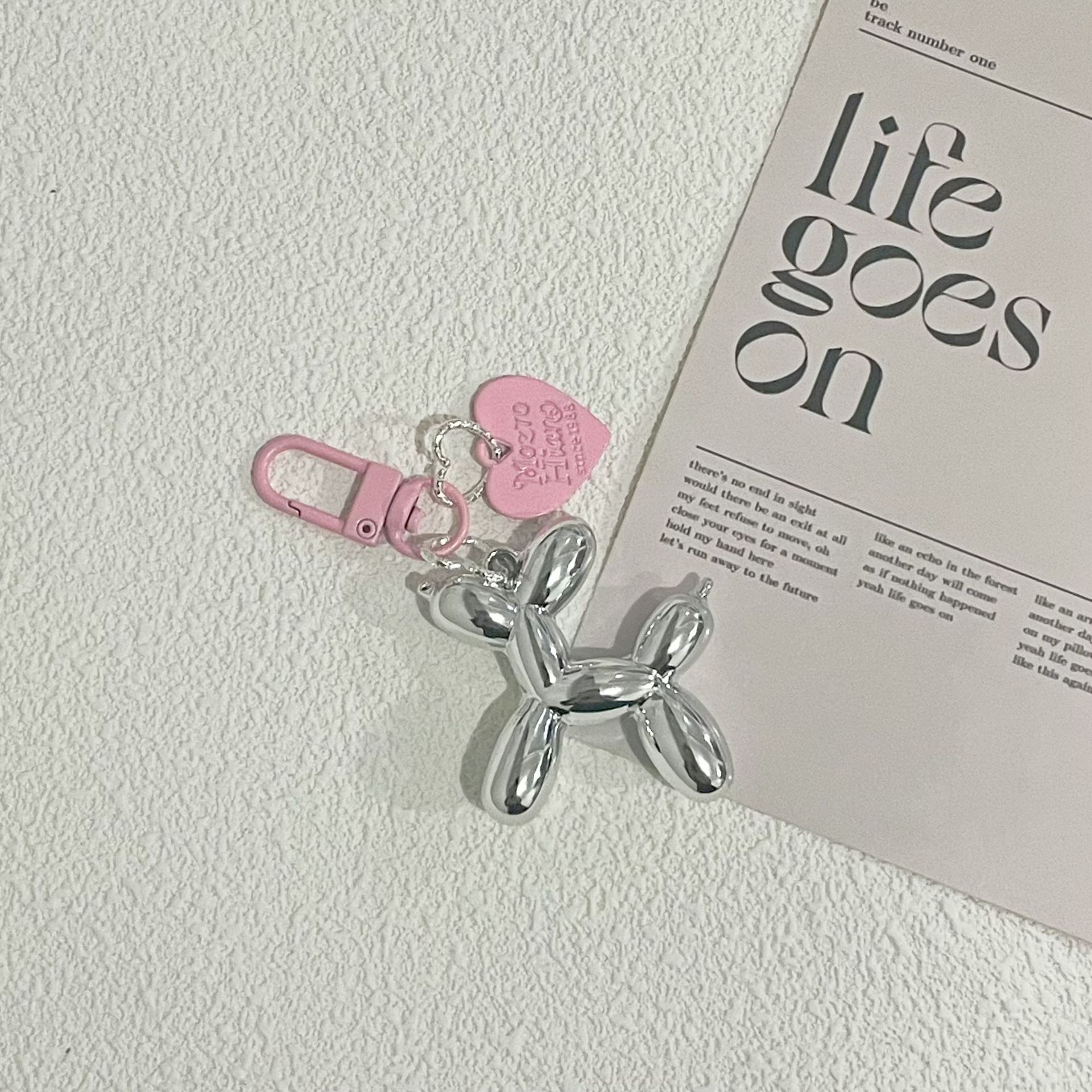 Globo perro llavero pareja nicho personalizado colgante bolso oscuro fresco adornos femeninos nuevo