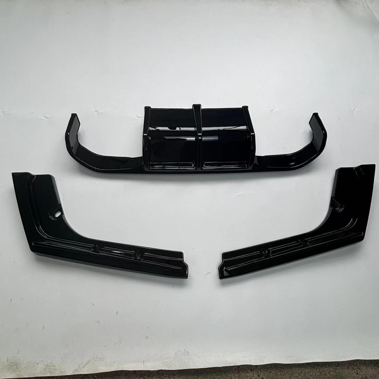 Suitable for Bmw 3 Series F30 Modified to M3 Rear Lip with Lights or Without Lights Rear Diffuser Modification Body Kit