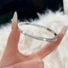 Серебристый, однорядная инкрустация
