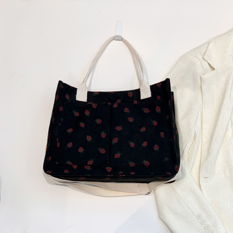 Bolsas de impresión de fresas populares de vello coreana para mujeres verano 2024 nuevo tipo transfronterizo mochila de hombro mochila