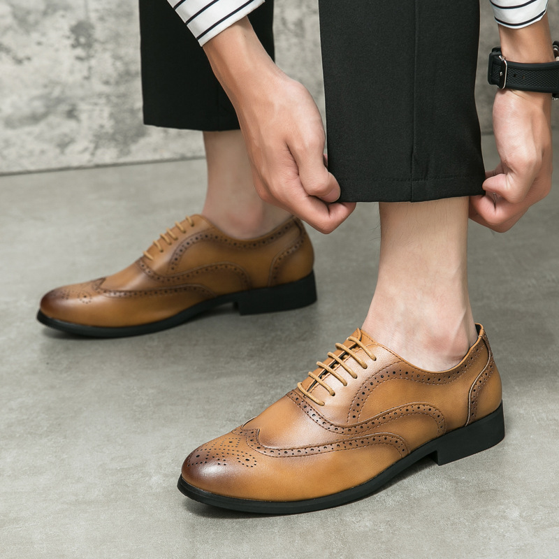 Cross-border talla talla 47 hombres negocios Brock plataforma tallada zapatos de cuero de aumento zapatos de boda para el novio zapatos de moda británica