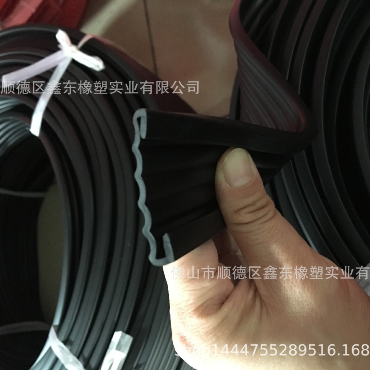 橡胶包边条 U型橡胶条 橡胶防撞条 卡槽橡胶条玻璃嵌条异形密封条