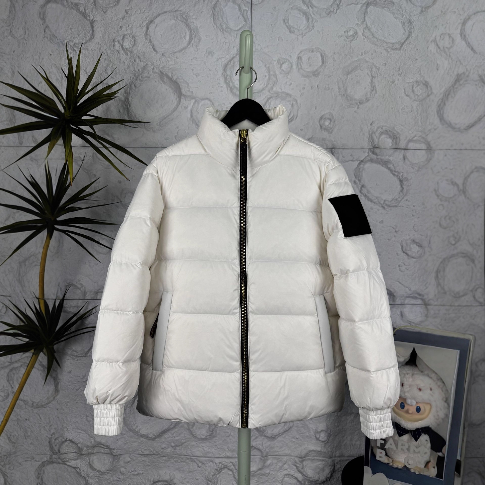 高品质剪刀手经典轻薄大衣羽绒服09款男女同款保暖外套厂家直销批