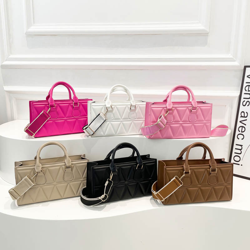 High-end Small Square Bag Tote 2024 New Arrival Fashionable All-match Ins Stylish Portable Small Square Bag Shoulder Crossbody Bag High-end Small Square Bag Tote 2024 New Arrival Fashionable All-match Ins Stylish Portable Small Square Bag Shoulder Crossbody Bag