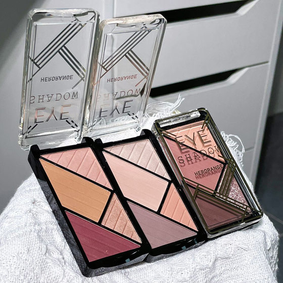 HERORANGE ~ exciting girl's four-color eyeshadow plate sequined matte fine flash ground color repair Integrated Plate