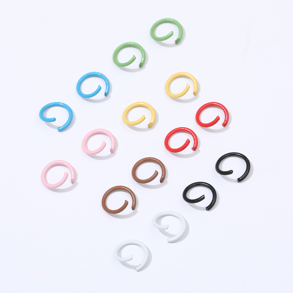 Suministro directo de fábrica bricolaje pintura metal llavero C anillo de color abierto anillo único anillo de conexión hecho a mano anillo colgante material lote