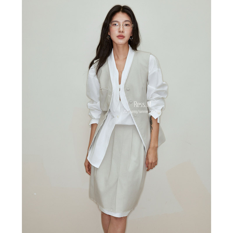 Ress.M 3D Pocket Color-Block Vest 2026 Spring/Summer New Style Unique Sleeveless Top Jacket for Women Ress.M 3D Pocket Color-Block Vest 2026 Spring/Summer New Style Unique Sleeveless Top Jacket for Women