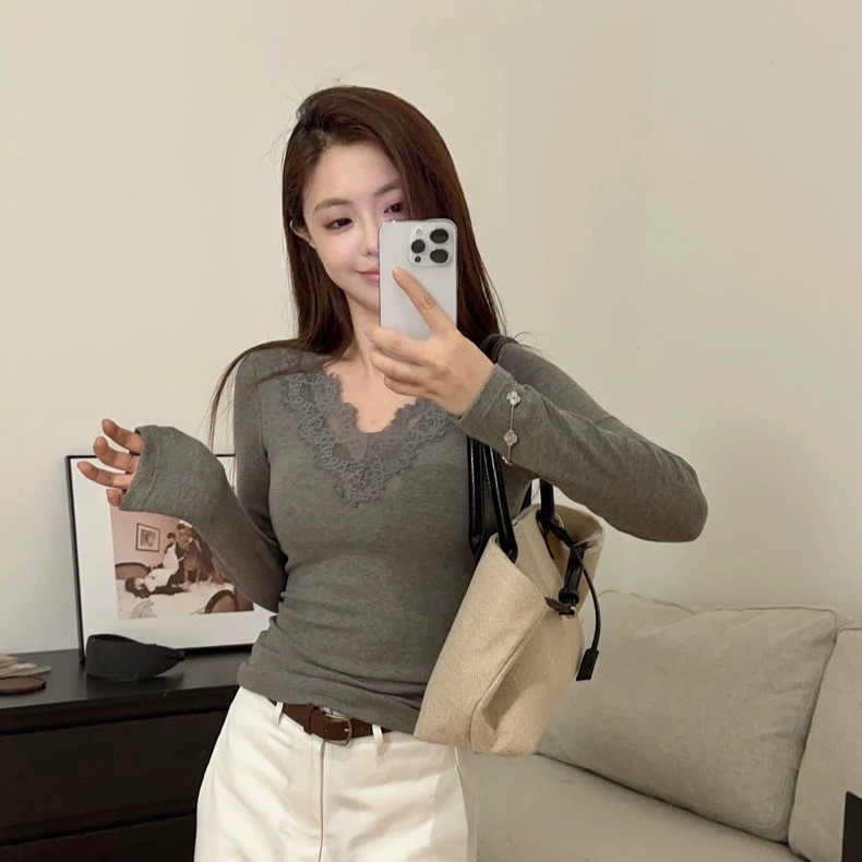 5213 # Autumn New Style Pure Desire Style V-Neck Lace Brushed Long-Sleeve T-Shirt Slim Fit Women's One-Piece with Chest Pads 5213 # Autumn New Style Pure Desire Style V-Neck Lace Brushed Long-Sleeve T-Shirt Slim Fit Women's One-Piece with Chest Pads