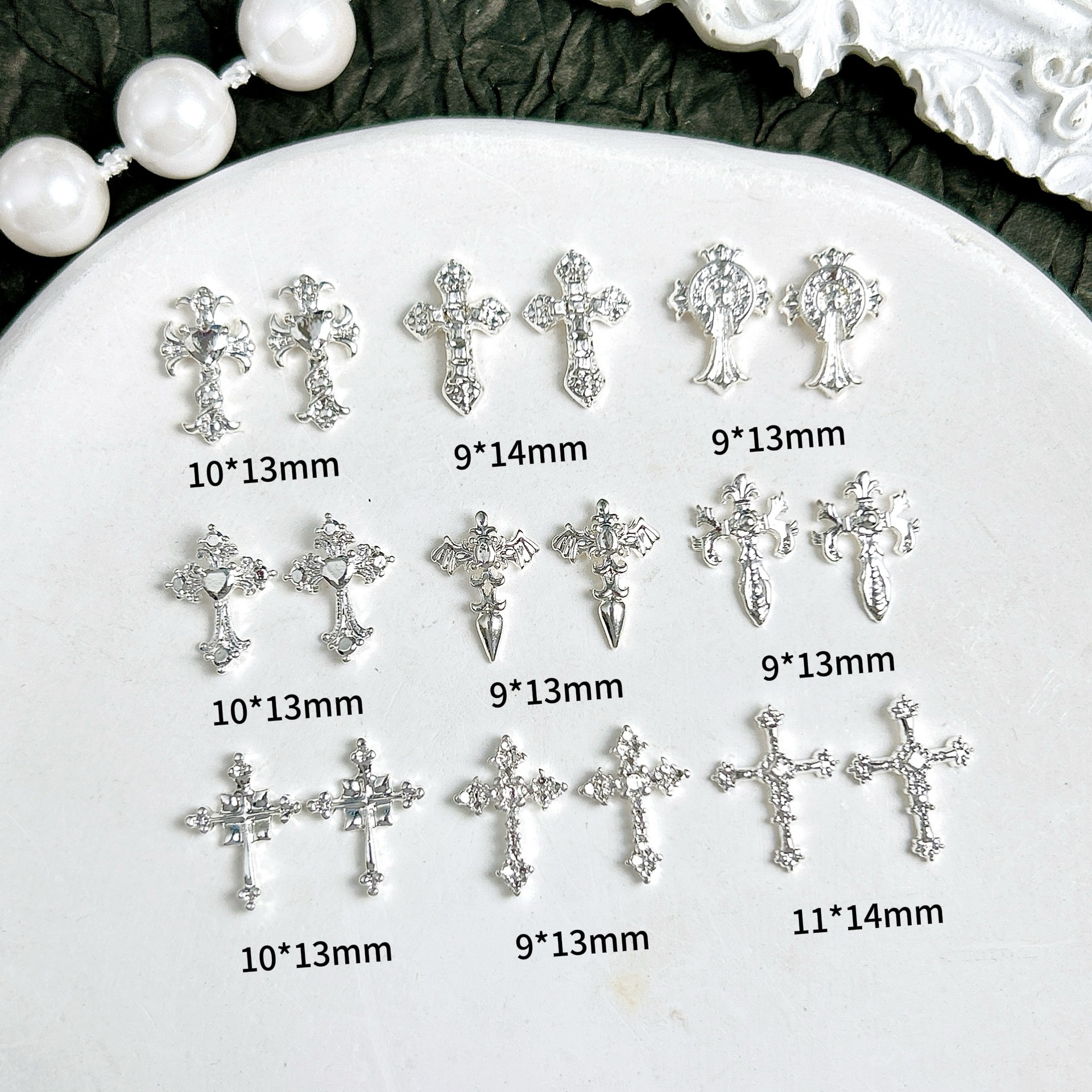Ventas transfronterizas de joyas de manicuría cruces oro y plata super brillante diamante completo retro punk cruces joyas accesorios diy