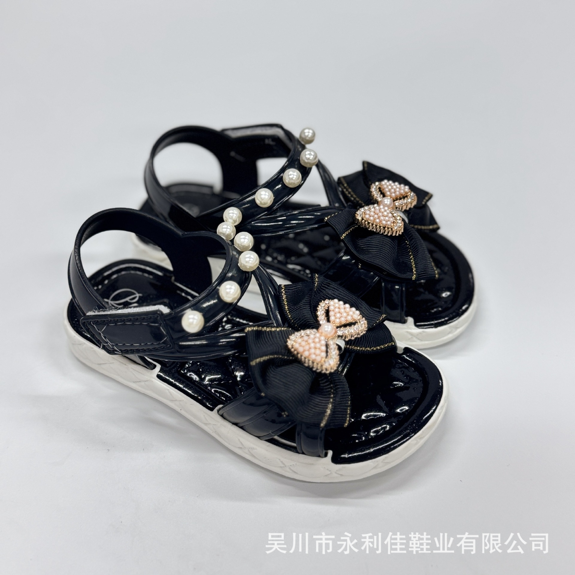 Sandalias de verano para niñas nuevas fábricas de comercio electrónico para exportaciones al por mayor para niños pequeños y medianos niñas velcro antideslizante