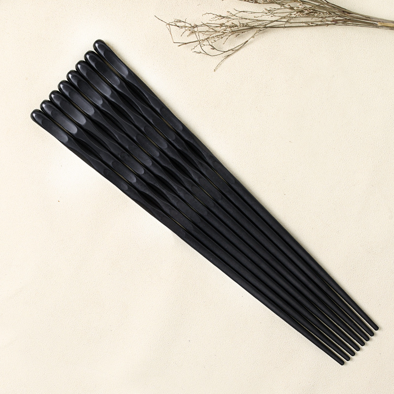 Nuevo hogar palillos de aleación de estilo japonés palillos puntiagudos palillos negros de alto aspecto palillos sin moho kuaizi al por mayor