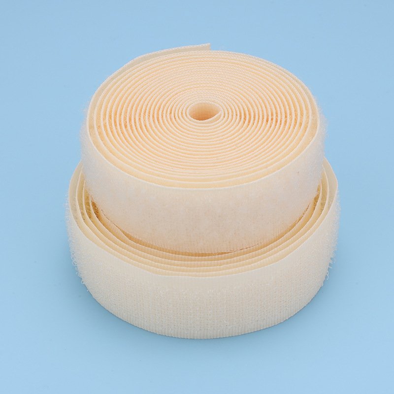 Velcro de color al por mayor 2cm de ancho gancho texturizado sin adhesivo de espalda pegatina madre ropa de bebé zapatos y sombreros pegados hebilla