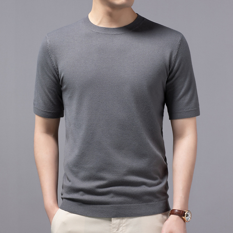 Autumn short sleeve T-shirt with a round collar