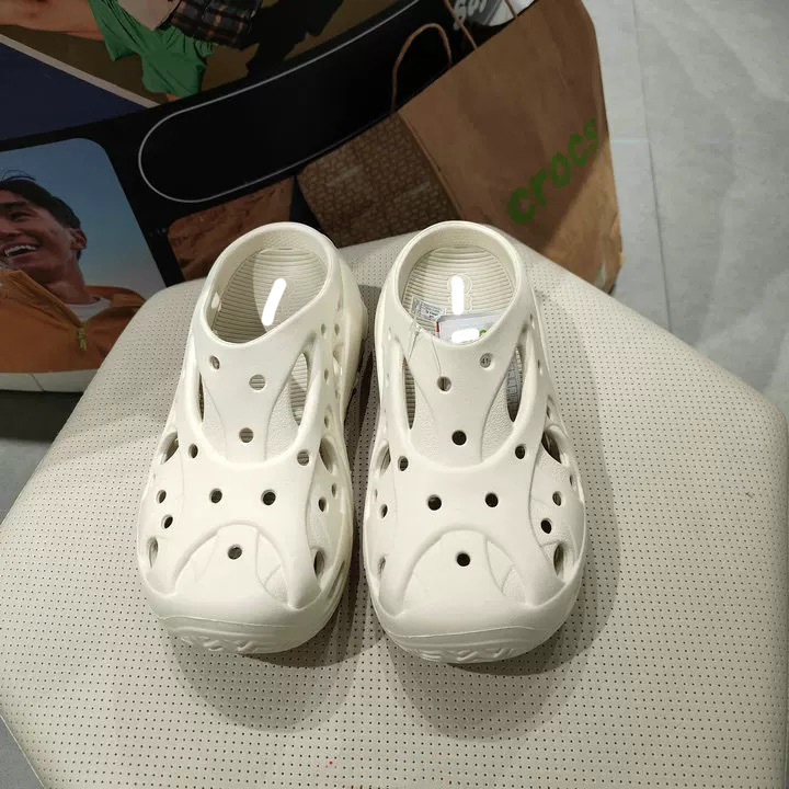 Cross Coral Hole Shoes for Women, Thick-Soled Outdoor Platform Sandals, Beach Shoes with a Stepping-On-Clouds Feel, Factory Wholesale Cross Coral Hole Shoes for Women, Thick-Soled Outdoor Platform Sandals, Beach Shoes with a Stepping-On-Clouds Feel, Factory Wholesale