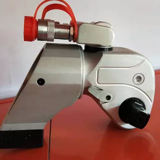 驱动型液压扭力扳手  电动液压扭矩扳手 中空型液压扭矩扳手