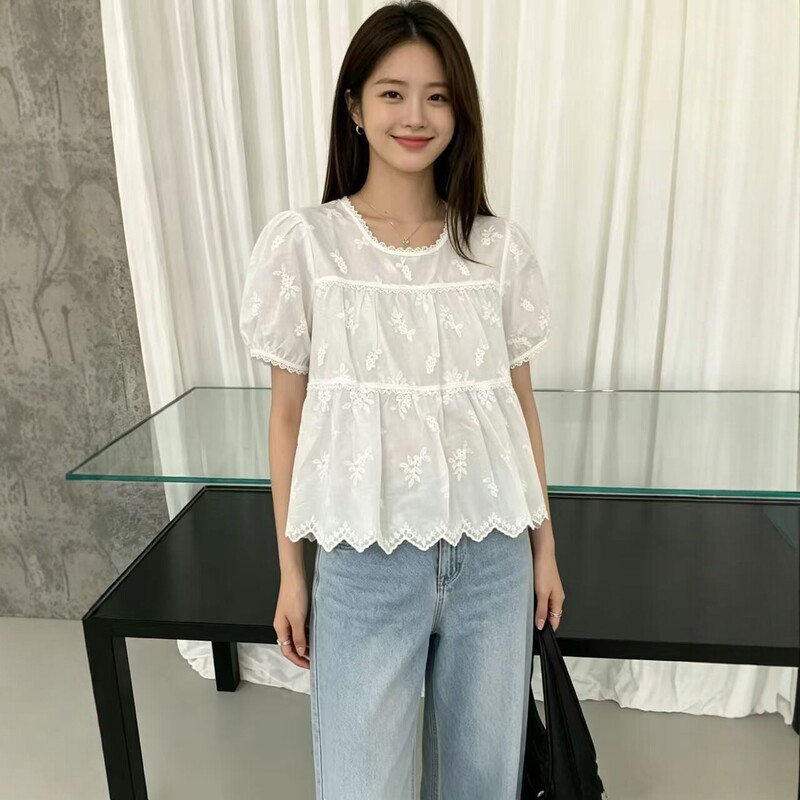 2026 New Korean Style Embroidered Puff Sleeve Short-Sleeved Shirt for Women, Summer Fresh and Sweet Style Lace Blouse