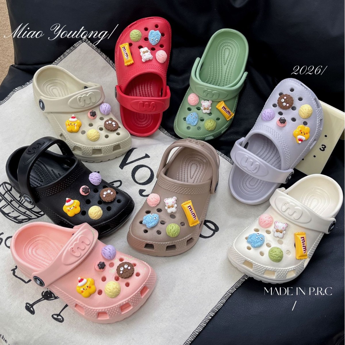 Children's Slippers, Clogs, Kids' Summer Sandals, Parent-Child Non-Slip Beach Shoes, Indoor and Outdoor Walking and Playing Sandals