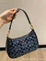 Dark blue fragrant bulley