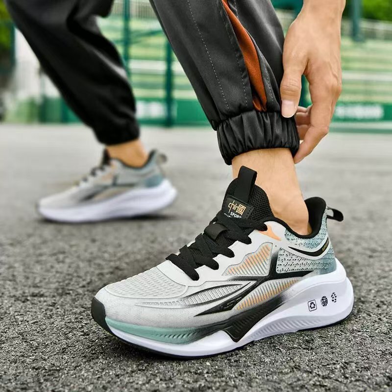 春夏季新款时尚潮流男士跑步鞋青少年学生透气轻便百搭男鞋外贸