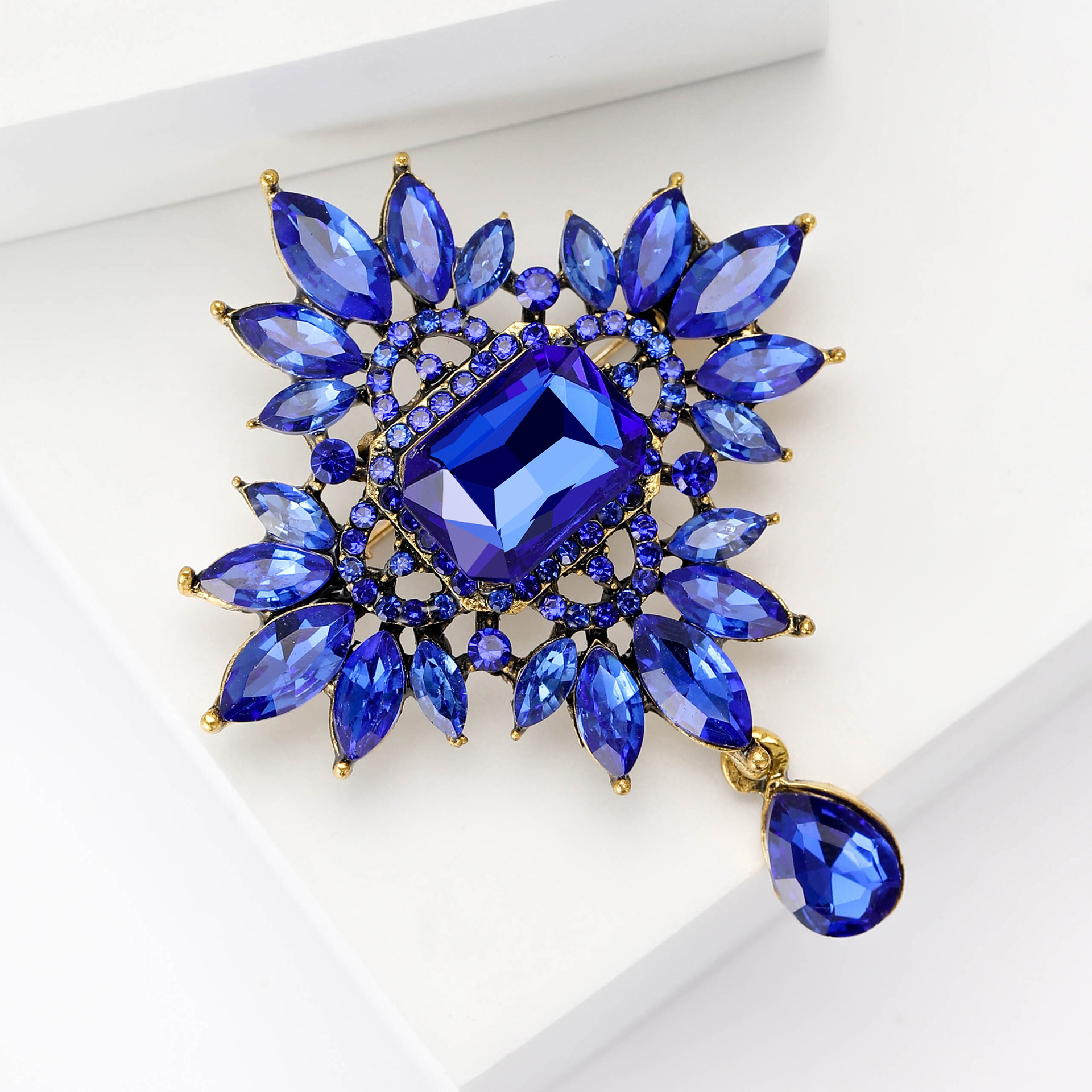 Vintage Brosche Für Damen Mit Perlenkristall Blumen Design Pin_voghion.com