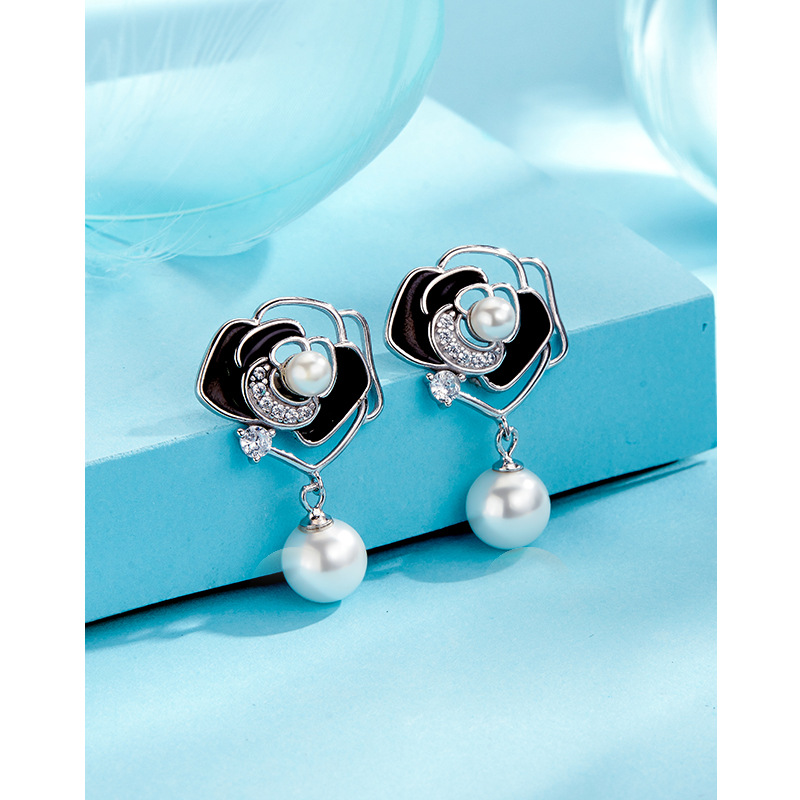 Pendientes de perlas de Camelia pendientes de plata de ley de las mujeres 2023 nueva luz de lujo pendientes de flores de alta calidad