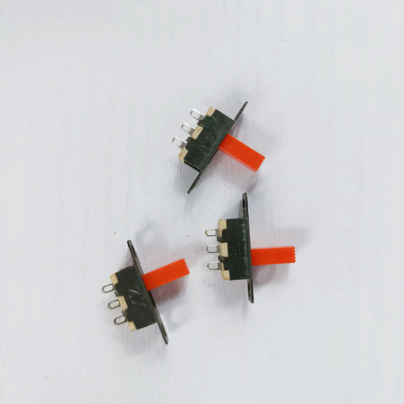 源头厂家直销SS-12F15G供应SS拨动开关手电筒开关红黑柄开关