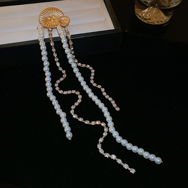 Elegante Schmetterlingsbrosche Mit Strass Und Quasten Pin_voghion.com