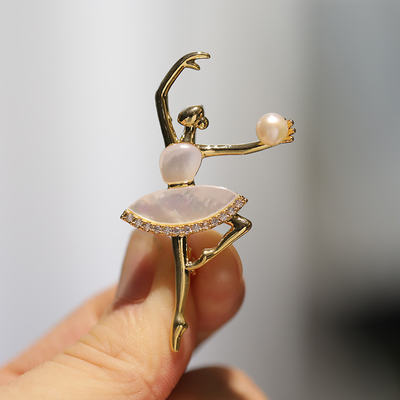 Qianyu silver 2024 new natural sea shell dancing girl brooch female student team gift accessories