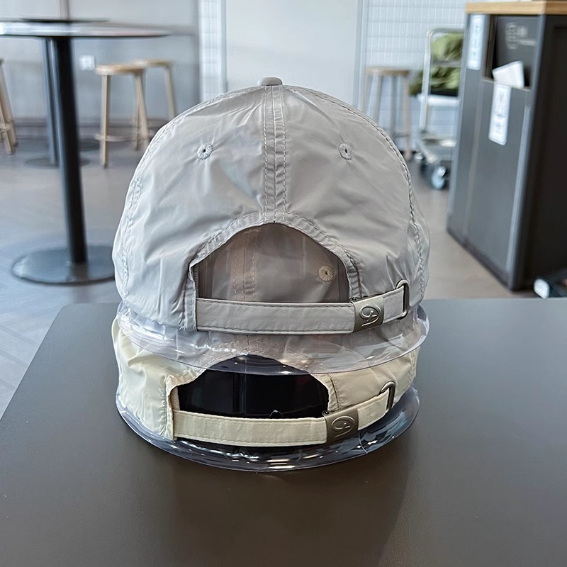Quick dry travel hat solar-powered