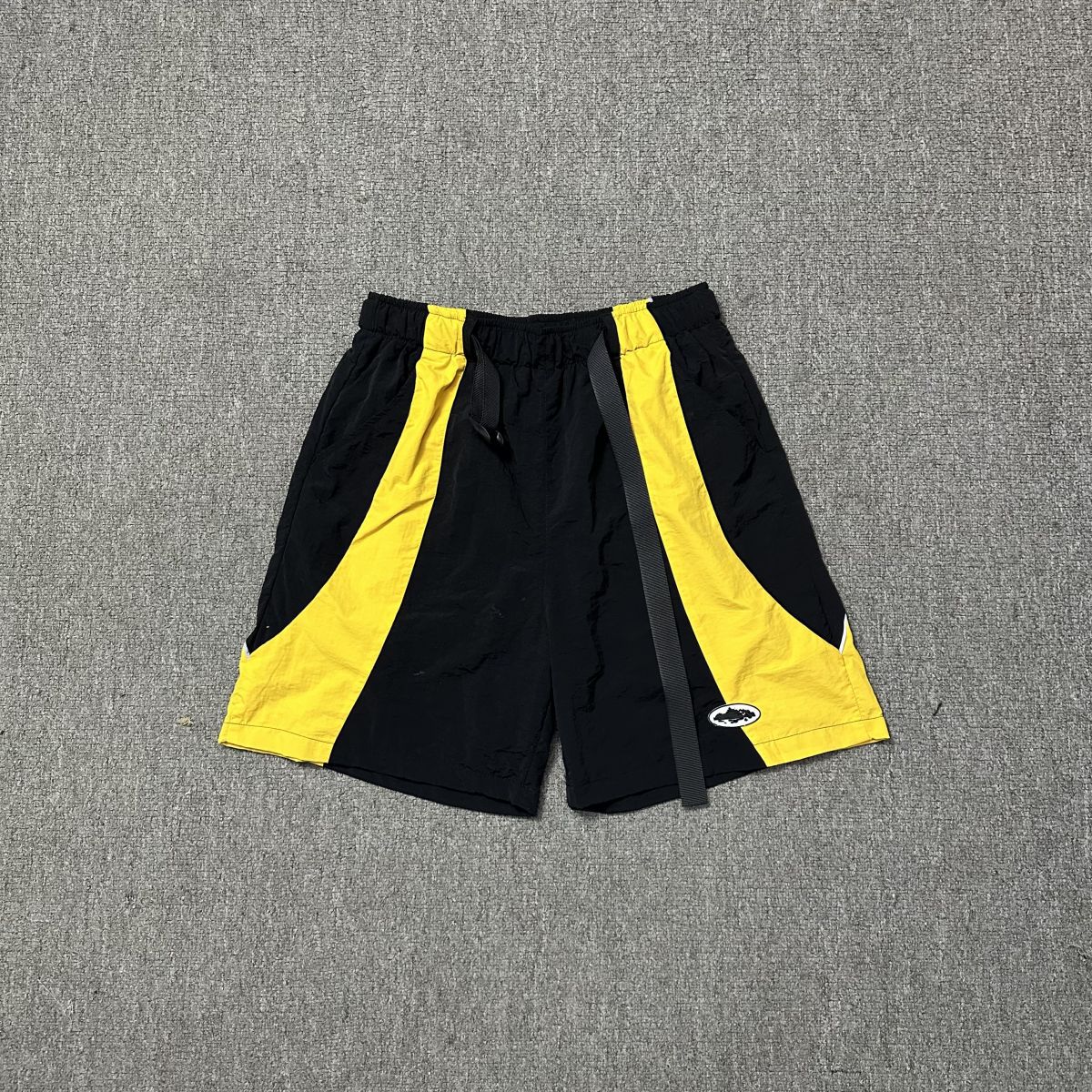 890 검정색-노란색