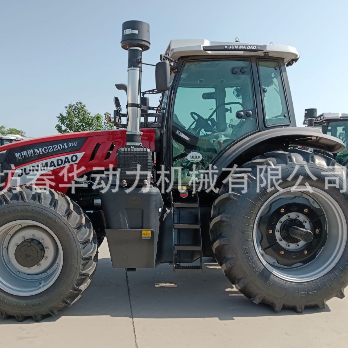 塔吉克斯坦骏玛道拖拉机MG2204 东方红大马力拖拉机 拖拉机出口
