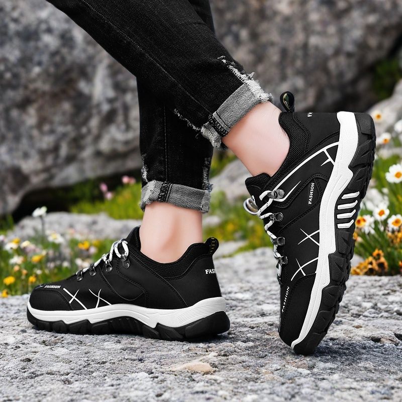 Zapatos de hombre 2025 verano nuevos zapatos de herramientas de todo fósforo para hombre zapatos de senderismo antideslizantes negros zapatos de trabajo juvenil retro