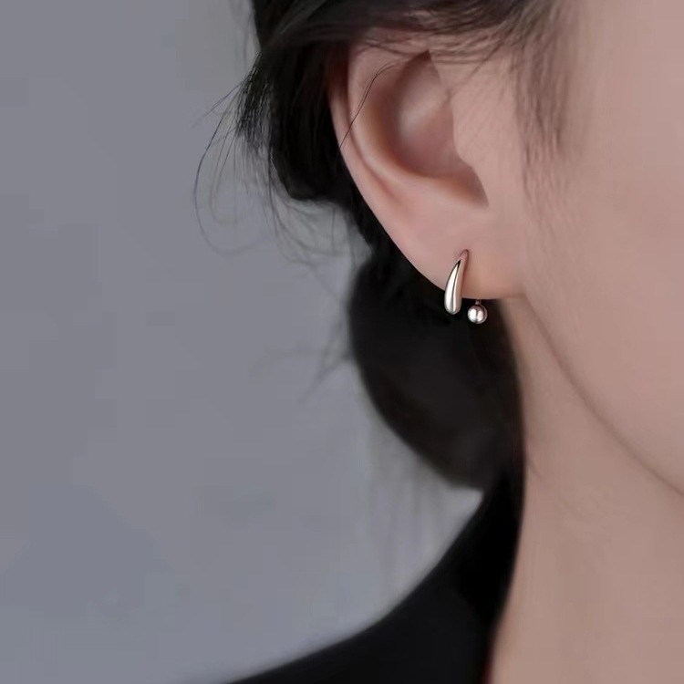 925 Sterling Silver Needle Drops Earrings High-end Women's Earrings 2024 New Explosive Light Luxury Niche Earrings