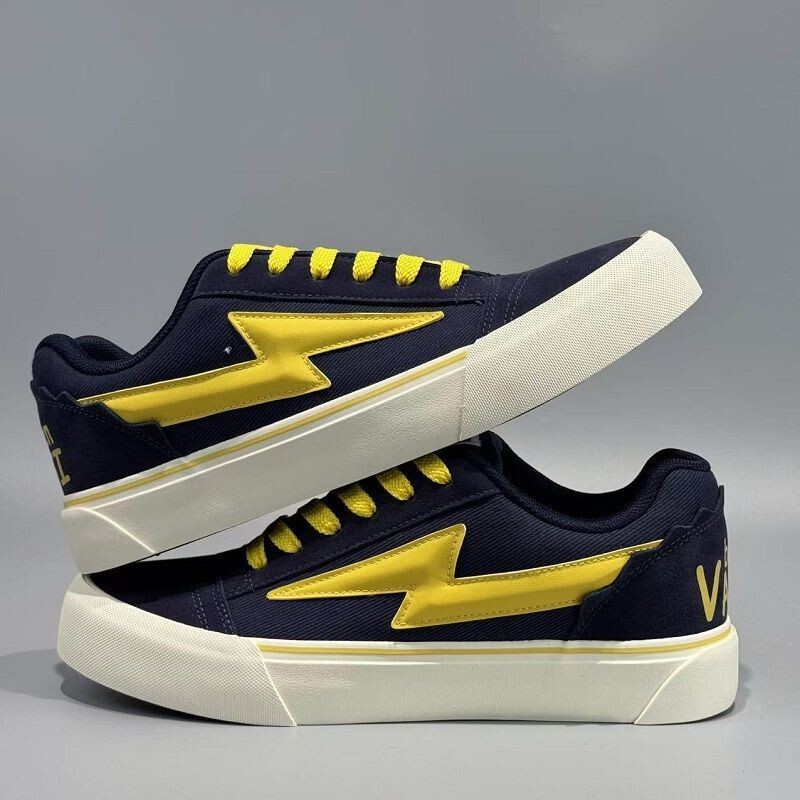 2026 Spring and Autumn New Thick-Soled Bread Shoes for Women, Unique Design, Trendy, Versatile, Non-Slip, Casual Sports Couple Shoes