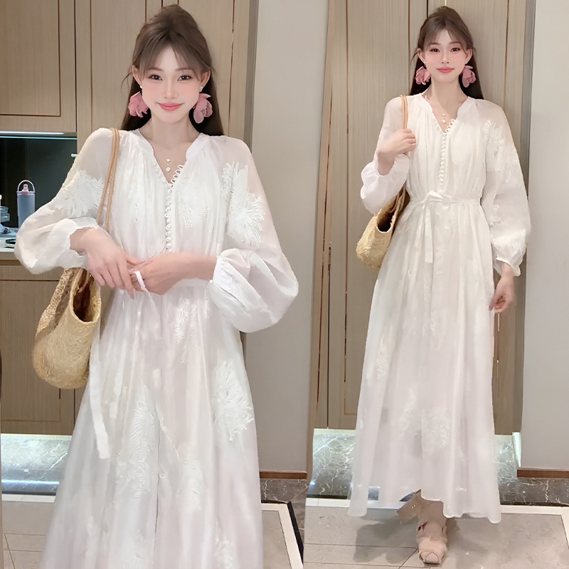 法式高级感绣花天丝长袖连衣裙2025春秋宽松慵懒风绝美纱裙长裙|undefined