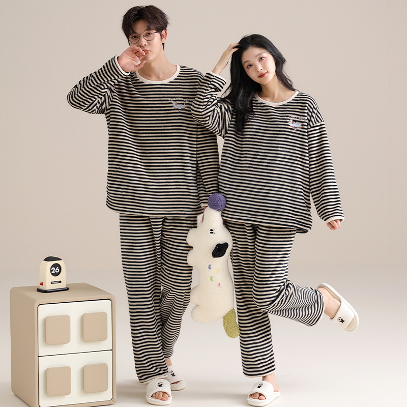 Pajamas de pareja otoño y invierno de terciopelo de coral cálido conjunto de mangas largas de franela casual se puede usar ropa de hogar a rayas