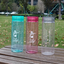 大容量塑料水杯运动户外便携透明卡通图片创意多色通用水壶太空杯