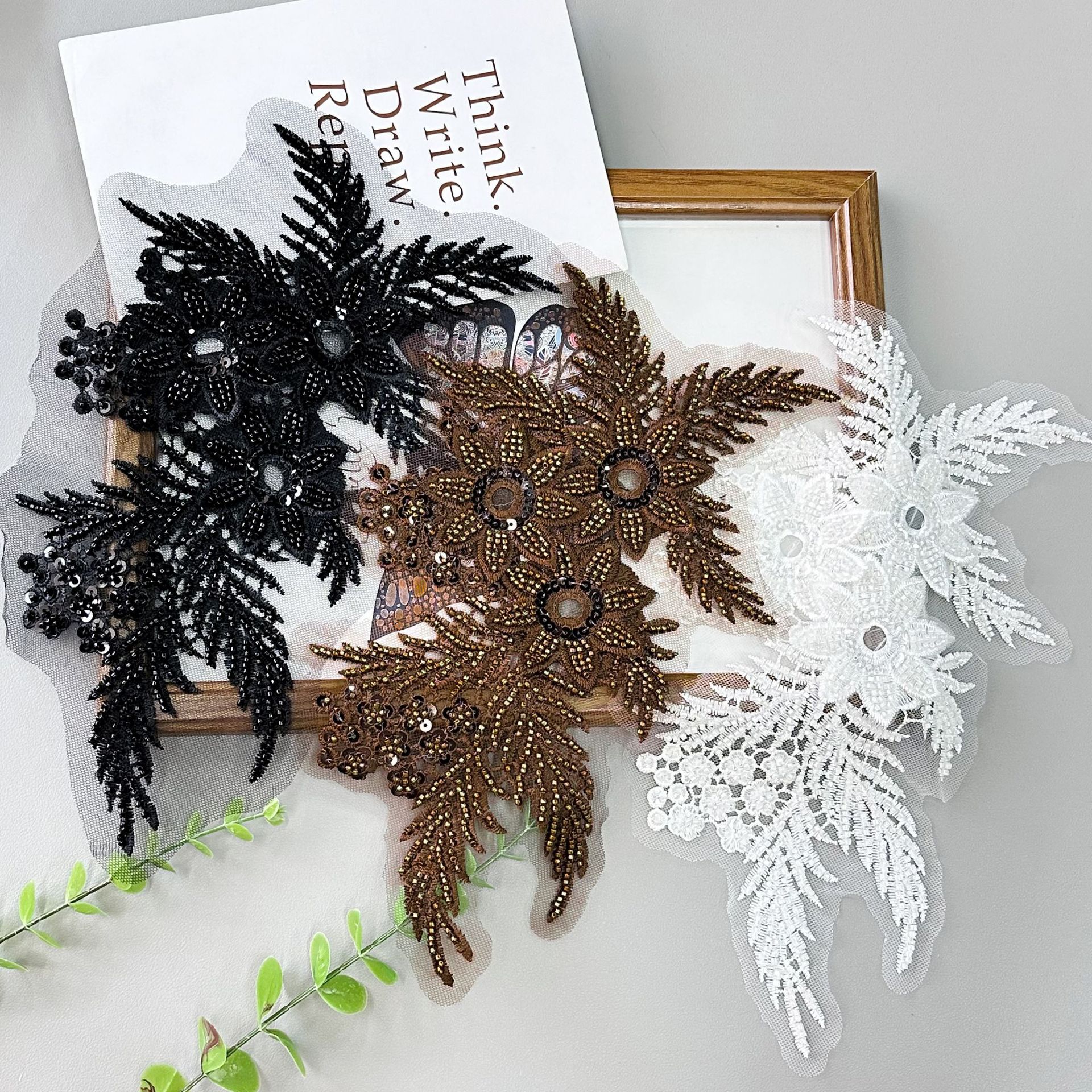 Ventas transfronterizas calientes de ergena bordado pegatinas de tela de perlas DIY vestido de boda decoración decalco accesorios de sastería al por mayor
