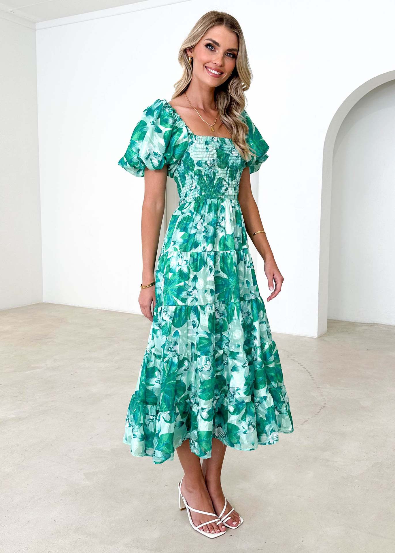 301g Weight Maxi Long Dress Dress Length Type Short Sleeve Sleeve Length Regular Dress Dresses Type Puff Sleeve Sleeve Type Polyester Fabric Type Mid Waist Waist Line Travel, Daily Occasion Boat Neck Neckline Regular Fit Fit Type Flower Pattern Summer, Spring Season Women's Gender Elegant, Classic Style Style Wholesale Women's Elegant Classic Style Flower Travel Daily Boat Neck Short Sleeve Regular Dress 44