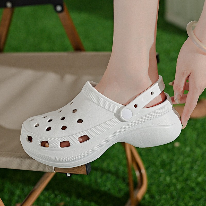 2025 New Summer Women's Eva Clogs Outer Wear Thick-Soled Sports Fashion Beach Shoes Summer Toe-Toe Sandals