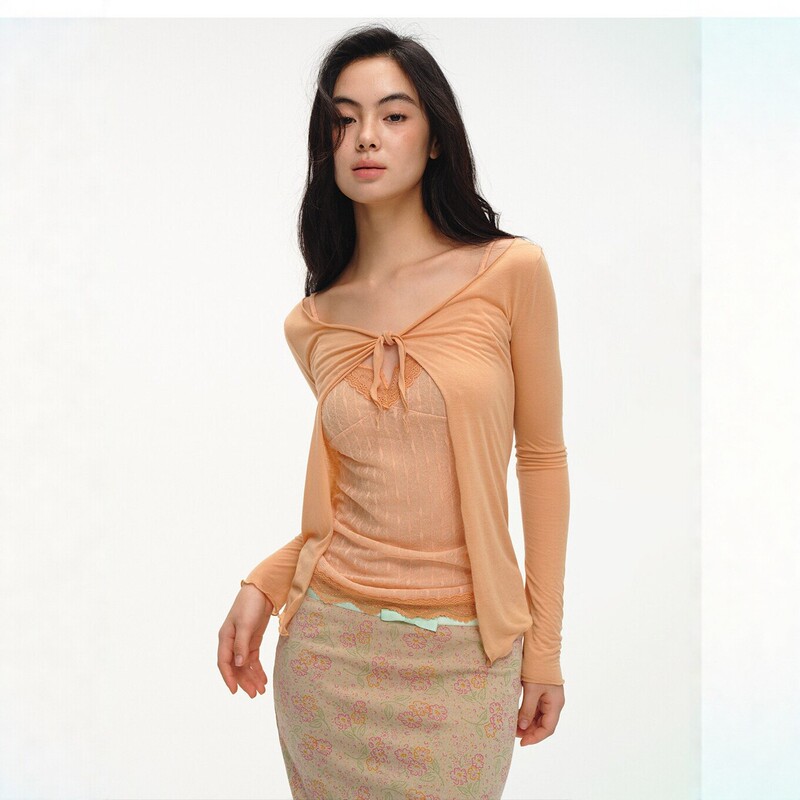 Orange lace spliced long-sleeve T-shirt for women, slim-fit, with tie design, suitable for spring and autumn Orange lace spliced long-sleeve T-shirt for women, slim-fit, with tie design, suitable for spring and autumn