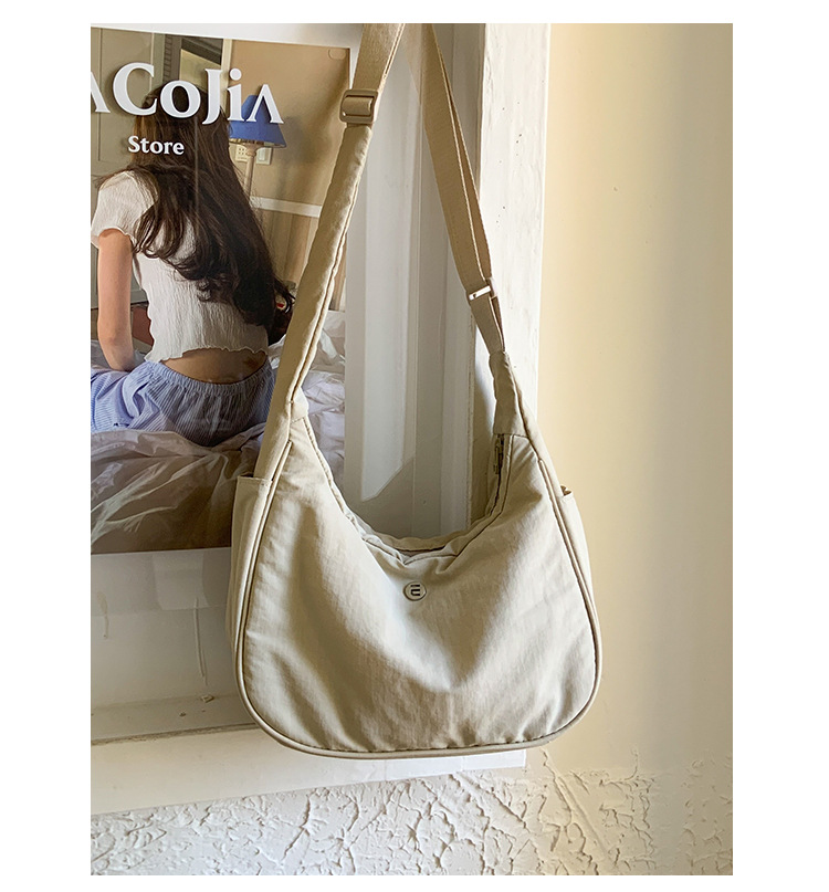 Small handbag, women's underarm bag, fashionable and casual single-shoulder bag, crossbody bag, 2025 new style for work and commuting, stylish solid color bag undefined