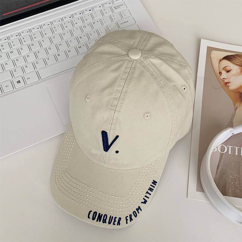 2025 nuevo sombrero de béisbol primavera-verano coreano pareja hipster negro cara pequeña letra picada lengua gorra de moda