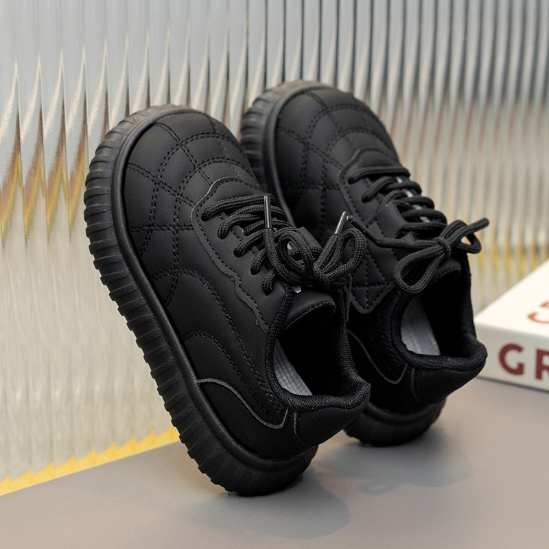 Zapatilla de deporte de las muchachas 2023 otoño nuevos niños medianos y grandes niños de fondo suave de los niños blancos bajos-top zapatos casuales del tablero